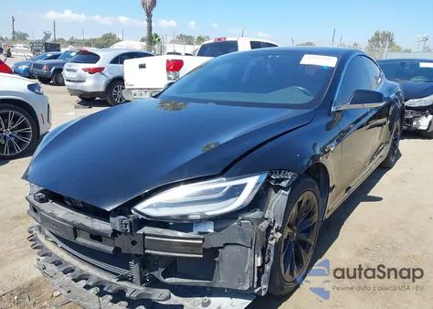 2018 Tesla Model S 100D/75D/P100D z USA, uszkodzony, nr VIN 5YJSA1E25JF281463